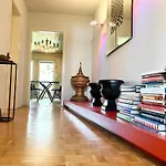 Stilvolle Nahe Flughafen & Messe Apartamento
